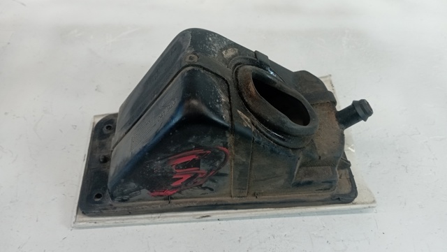 YC15V27936AK Корпус заливной горловины топливного бака купить Сумы