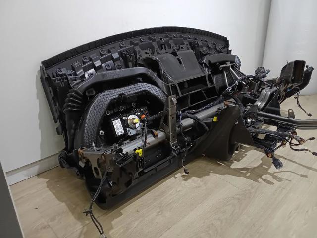 PEUGEOT YQ000308CY в наличии Одесса