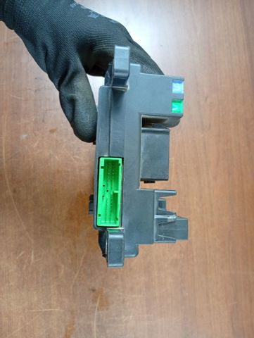 YQE500300 LAND ROVER купить в Ровно
