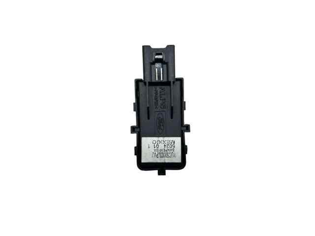 YUC500030PVJ Переключатель управления люком купить Сумы