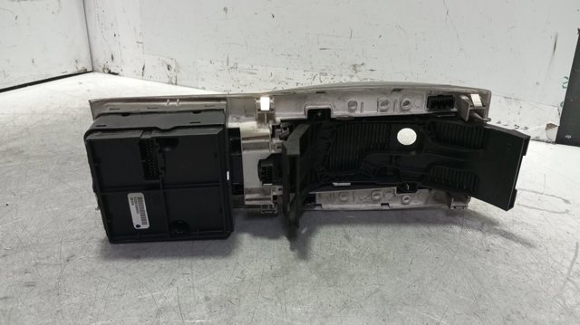 YUD501520WVH LAND ROVER Многофункциональный джойстик управления купить в Львов