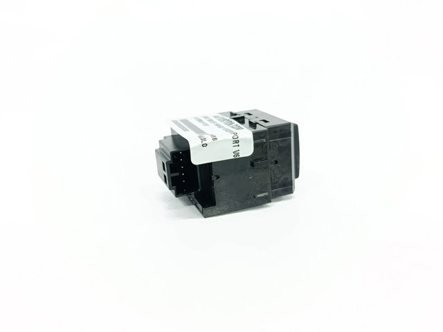 YUF500120PVJ LAND ROVER Кнопка включения обогрева сиденья купить в Николаев