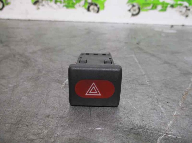 YUG102372 Land Rover