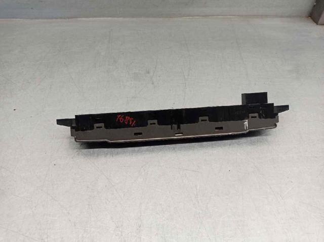 LAND ROVER YUL500410WUX в наличии Черкассы