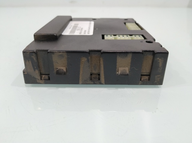 YWC106390 LAND ROVER купить в Киев