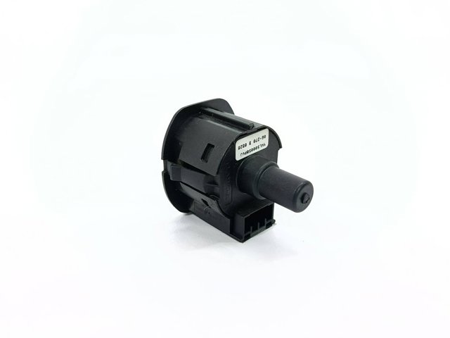 YWL500050PVJ LAND ROVER Кнопка отключения подушек безопасности AIRBAG купить в Житомир