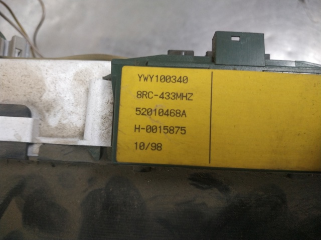 YWY100340 LAND ROVER Приборная доска (щиток приборов) купить в Сумы