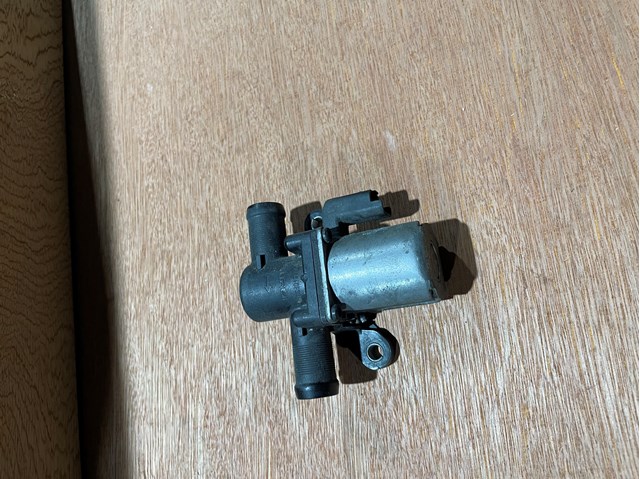 212309316R RENAULT Кран печки (отопителя) купить в Ирпень