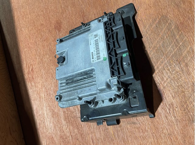 Мозги двигателя 237106319R RENAULT