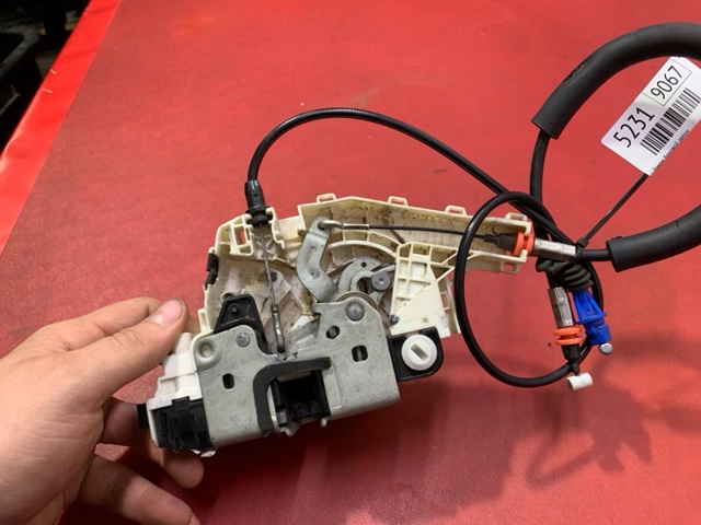 CHRYSLER 04589915AD Замок двери задней левой в наличии Тернополь