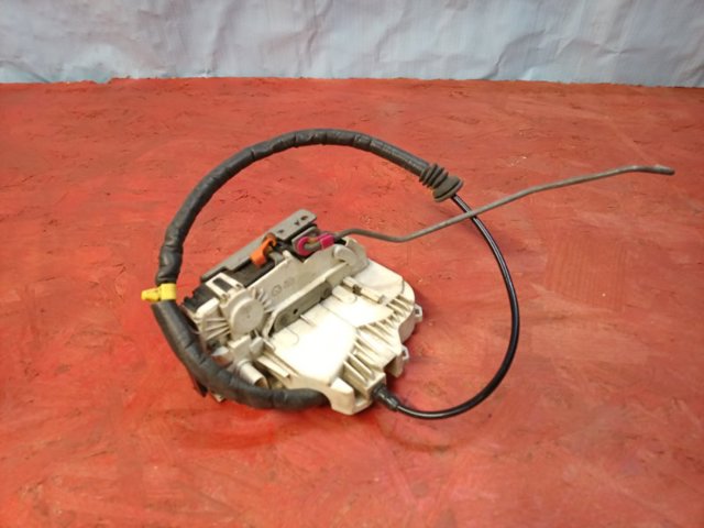 CHRYSLER 04589921AE Замок водительской двери в наличии Кривой Рог