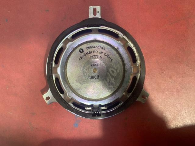 Динамик задней двери 05064551AA CHRYSLER