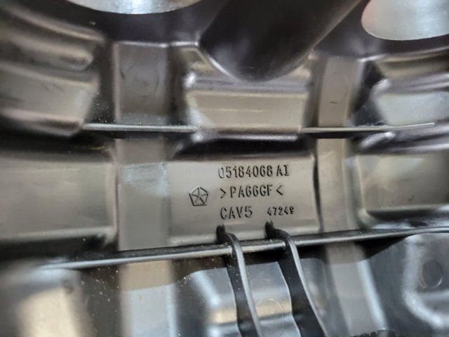 CHRYSLER 05184068AI Крышка клапанная правая в наличии Черкассы