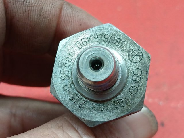 VAG 06K919081 Датчик давления масла в наличии Каменское