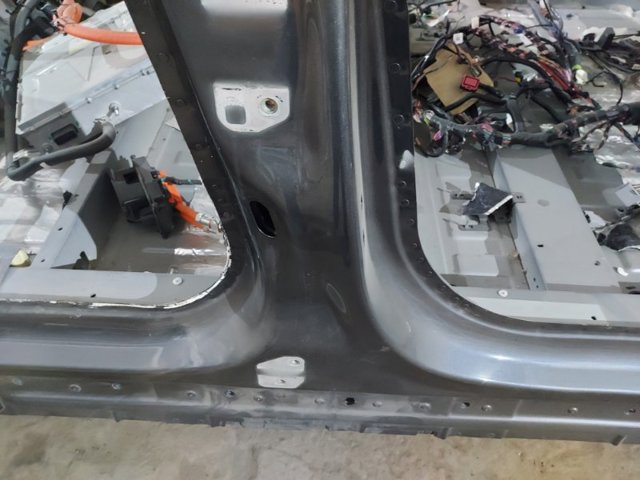 1024205S0B TESLA Стойка кузова купить в Николаев