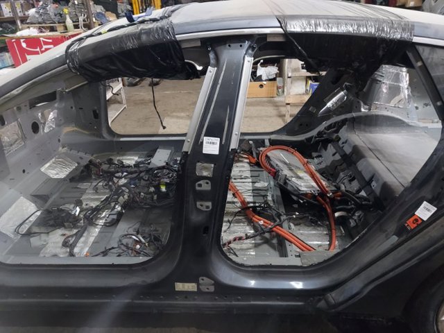 Амортизационная стойка центральная, левая 1024206S0B TESLA