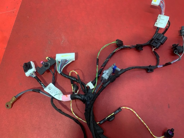 103244080F TESLA купить в Ужгород