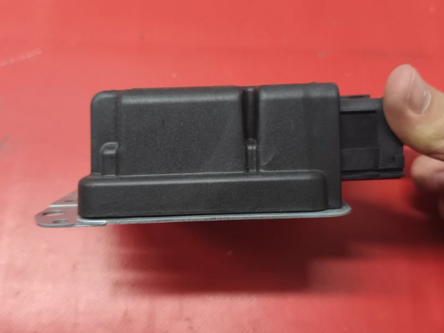 103676700A TESLA Модуль-процессор управления подушкой безопасности (ЭБУ AIRBAG) купить в Николаев
