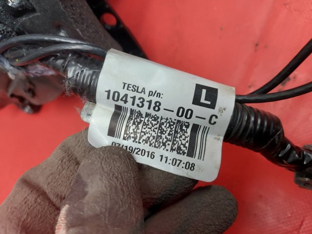 104131800C TESLA Правое зеркало купить в Черновцы
