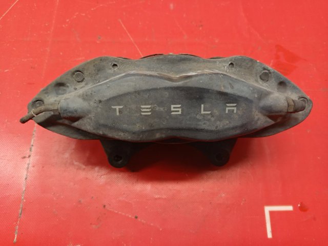 Суппорт тормозной передний правый 104264000F TESLA