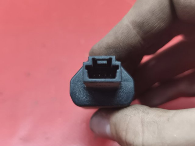 104468100B TESLA Датчик стоп сигнала купить в Ужгород