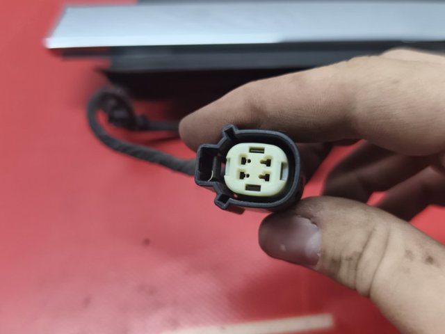 104515700D TESLA Ручка двери задней наружная левая купить в Сумы