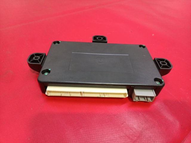 104549010D TESLA купить в Киев