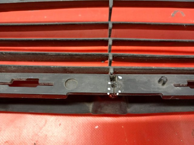 104773400F TESLA Решетка бампера переднего купить в Полтава