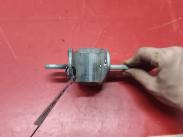 105536600H TESLA Левая подушка двигателя купить в Ирпень