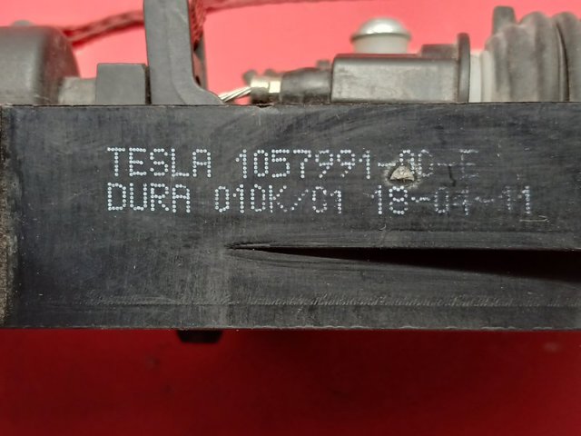TESLA 105799100F Трос капота в наличии Кривой Рог