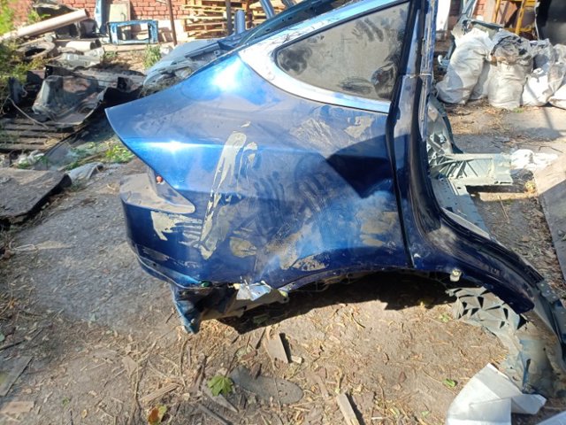 1073168S0B TESLA Крыло заднее правое купить в Каменское