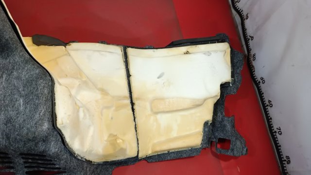 TESLA 108293200K Облицовка багажного отсека левая в наличии Ирпень