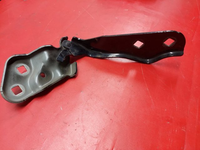 Завеса капота левая 109879200 TESLA