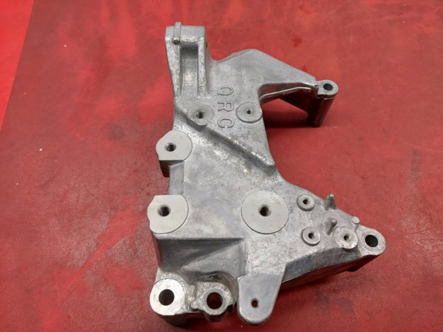 NISSAN 112314BA0B Кронштейн подушки (опоры) двигателя правой в наличии Ужгород