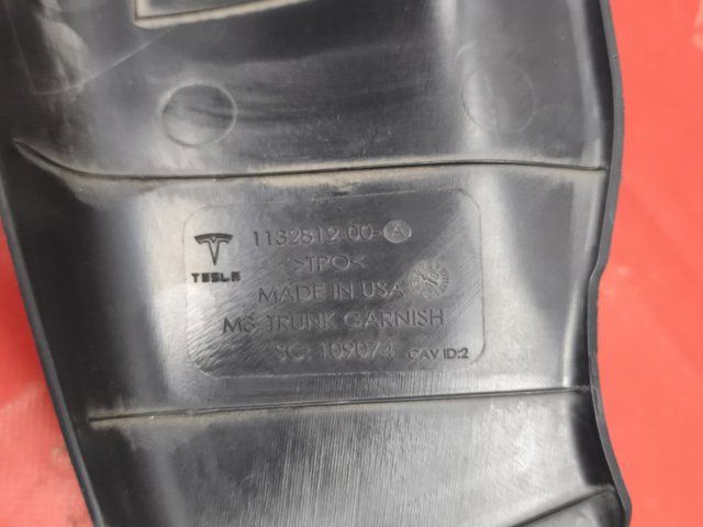 113281200A TESLA Обшивка (облицовка) крышки багажника (двери 3/5-й задней) купить в Хмельницкий