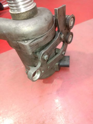 11518635092 BMW Дополнительная помпа купить в Павлоград