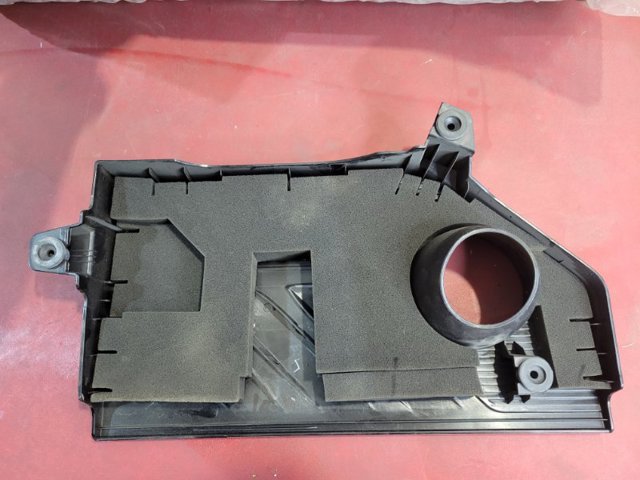 NISSAN 140416RR0A Крышка двигателя в наличии Черкассы