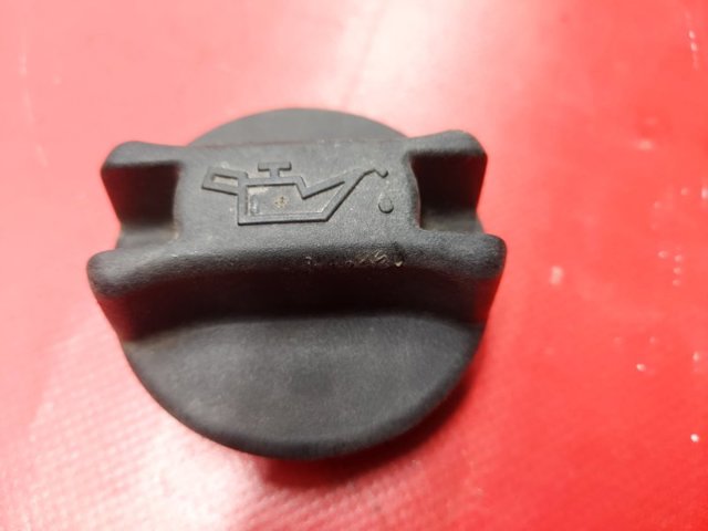 Крышка масляной горловины 152559N00A NISSAN