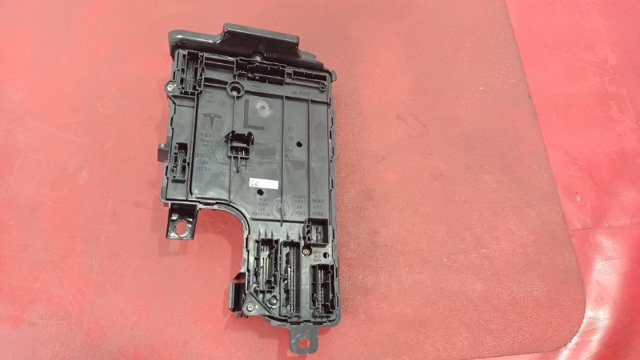 Блок управления комфортом 165764802A TESLA