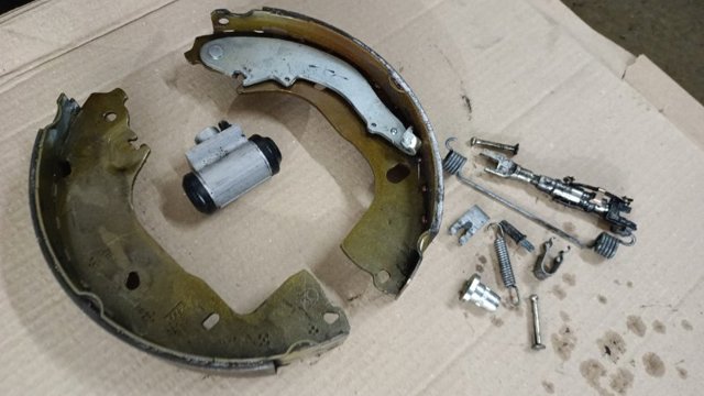 VAG 1EA609426A Диск опорный заднего тормозного барабана правый в наличии Полтава