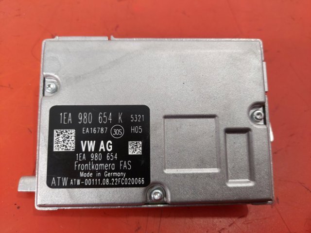 Камера заднего вида 1EA980654K VAG