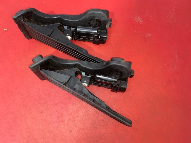 Педали газа 1K1723503AR VAG