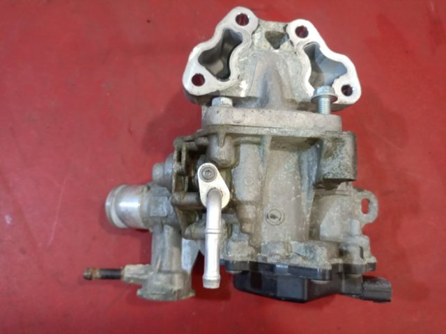 Термостат в корпусе 212505CA0A NISSAN