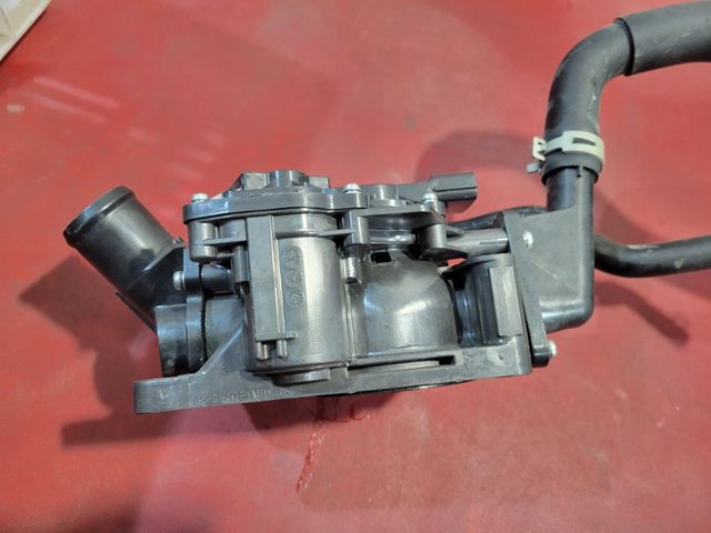 212506RC1A Корпус термостата купить Винница