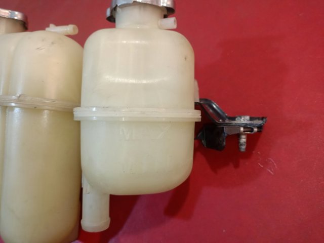 Расширительный бачок 217205CA5A NISSAN