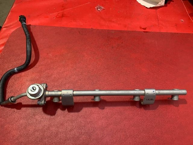 Распределитель топлива (рампа) 2381436040 TOYOTA