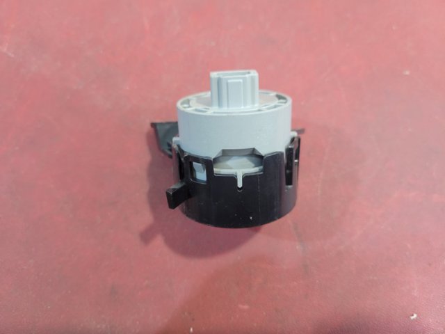 NISSAN 251506LA1A Кнопка старт-стоп в наличии Черновцы