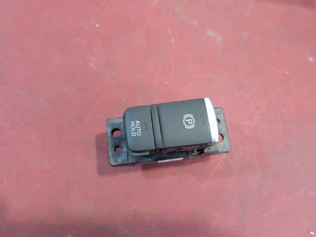 NISSAN 251756RA0A Клавиша электромеханического стояночного тормоза в наличии Украина