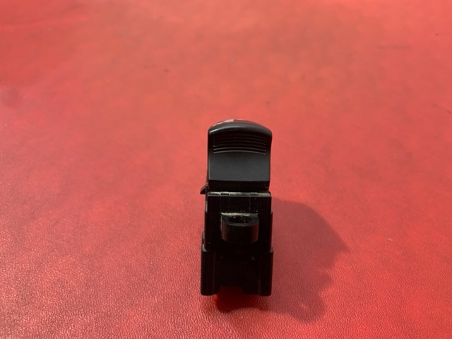 Кнопки заднего стекло подъемника 254111KL5C NISSAN