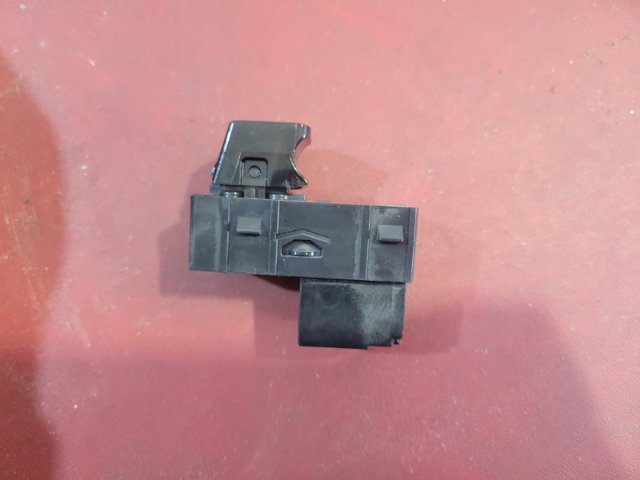 Кнопка подъемника задних стекол 254116RA0B NISSAN